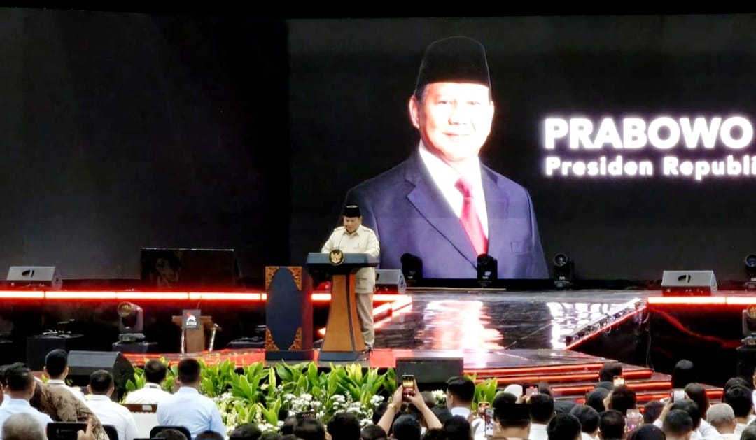Yel-yel Dukungan Dua Periode Menggema saat Prabowo Tutup  Kongres PSI