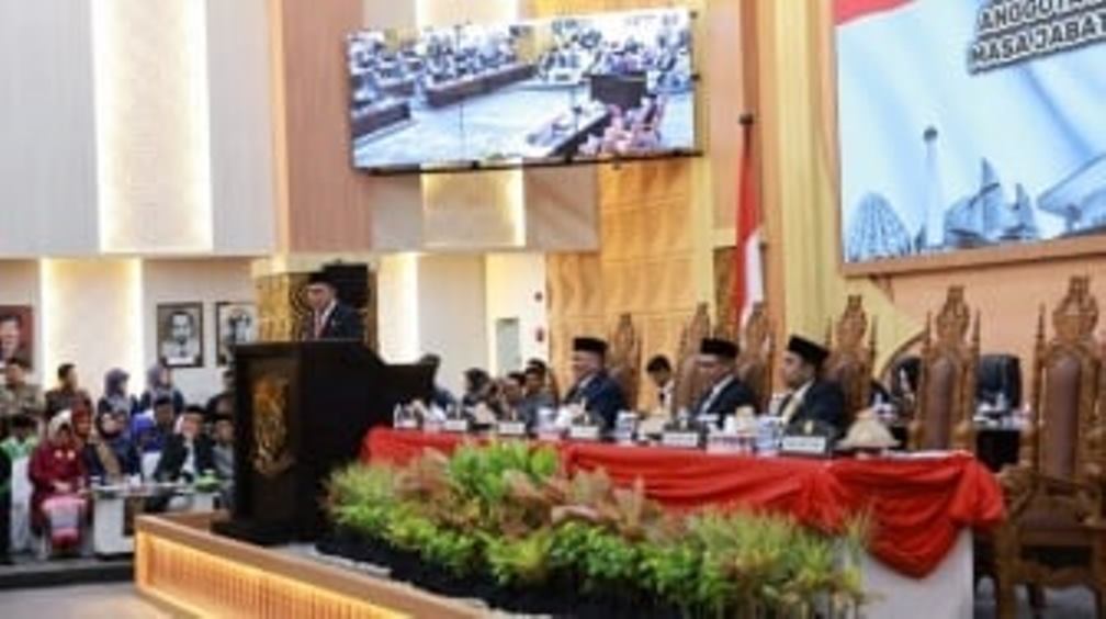 49 Mobil Dinas DPRD Makassar Raib