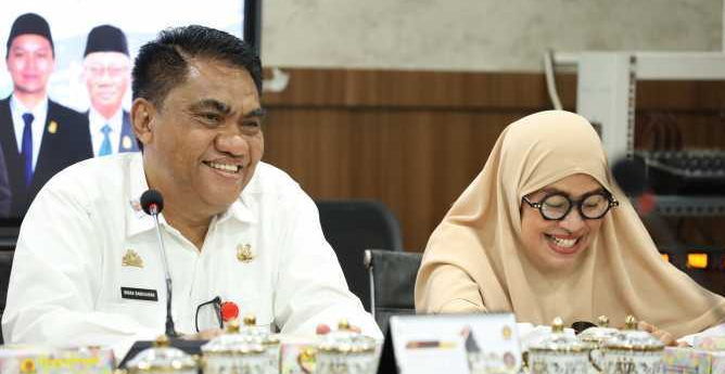 Kadis PPKB Makassar- Komisi D DPRD Rapat Konsultasi