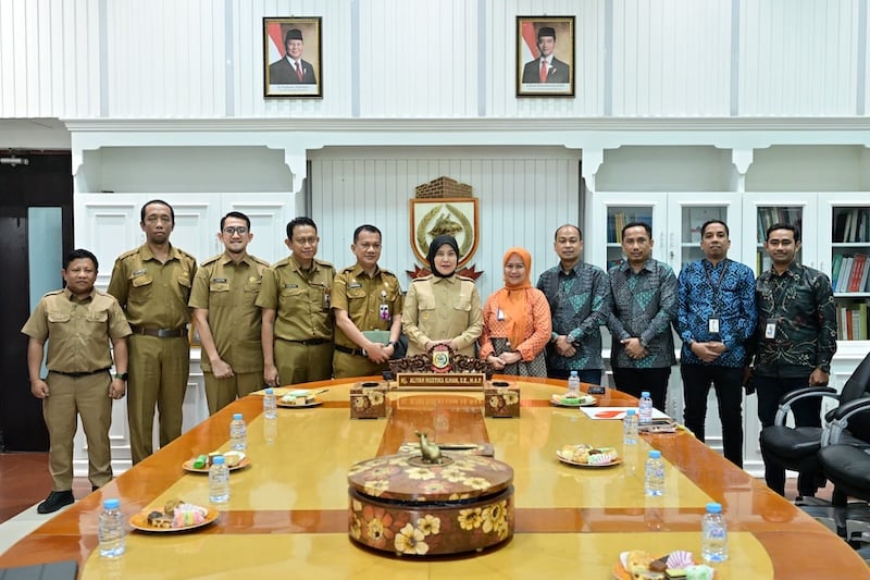 Sekretaris BPKAD Makassar Dampingi Wakil Walikota Terima Audens Sulawesi Mandiri PT BPR