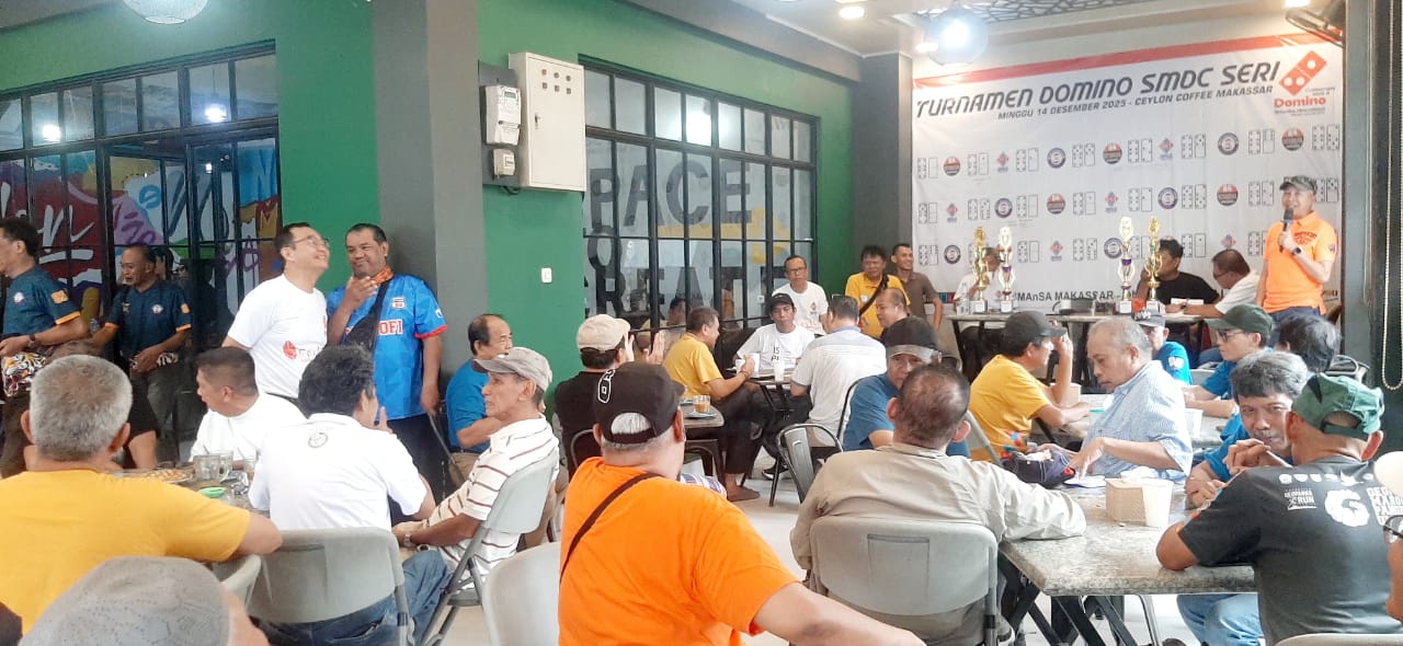 20 Tim Alumni Lintas Angkatan dan Guru SMANSA Makassar Meriahkan Turnamen Domino SMDC Seri III