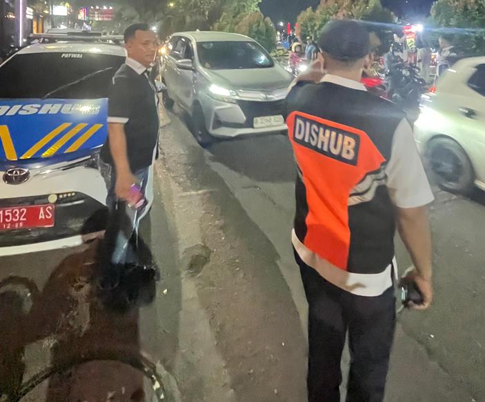 Dishub Makassar-Perumda Parkir Tertibkan Parkir Liar