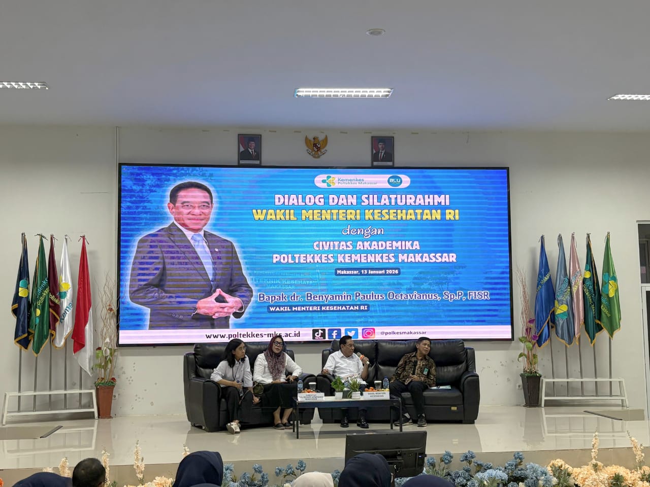 Wamenkes – Civitas Akademika Poltekkes Kesehatan Makassar Tatap Muka