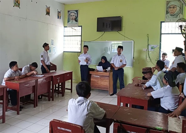 Tiga Calon Ketua OSIM-IMP MTs Muhammadiyah Pinrang Kampanye dari Kelas ke Kelas