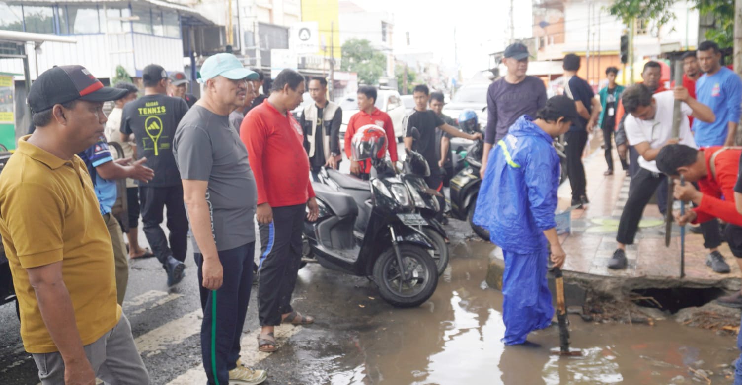 Pemkab Pinrang Gelar Bersih bersih serentak di 12 Kecamatan