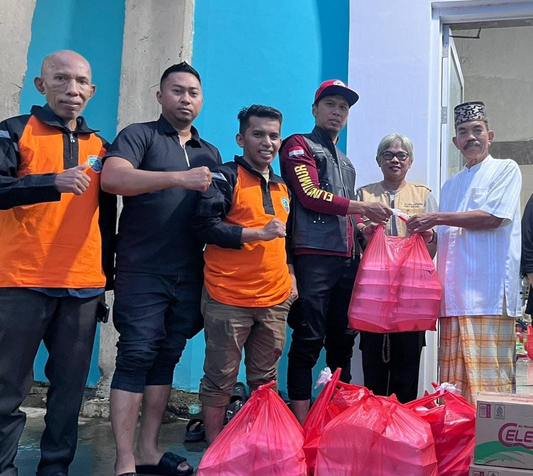 ELIT Salurkan Menu Buka Puasa kepada Korban Banjir Antang
