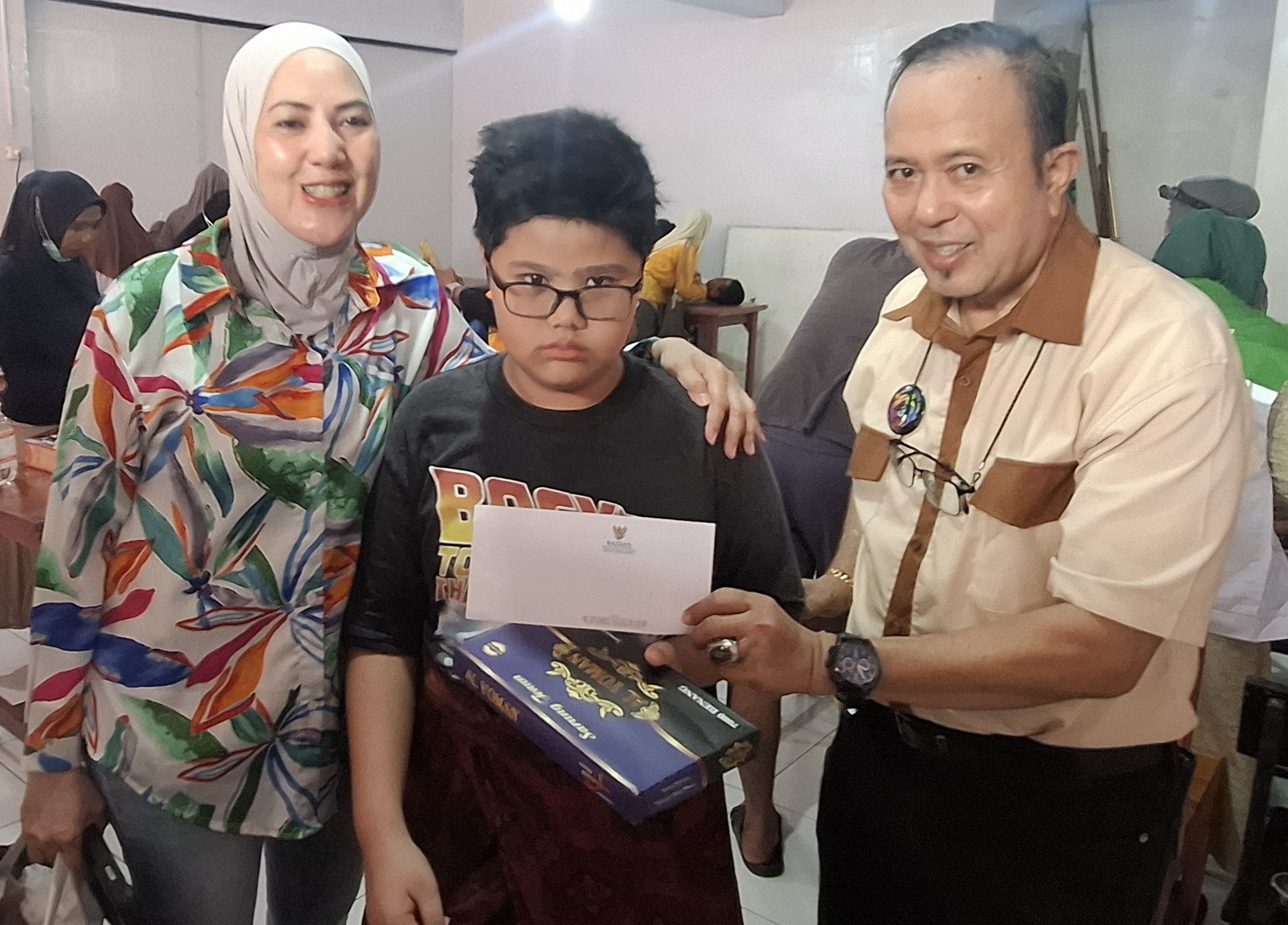 Alumni SMAN3-BAZNAS Makassar Khitanan Gratis