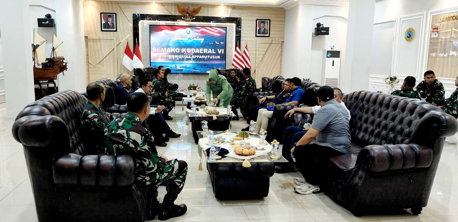 Pelindo Regional 4 Lepas Keberangkatan Prajurit Yonif 433/JS Menuju  Daerah Penugasan