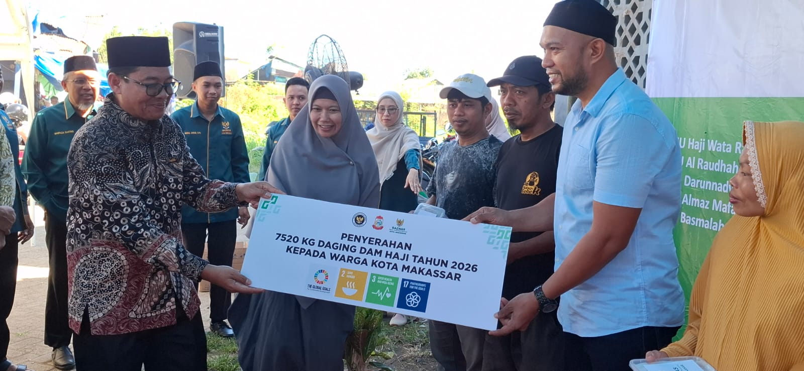 Walikota Makassar Salut Camat Ujung Tanah