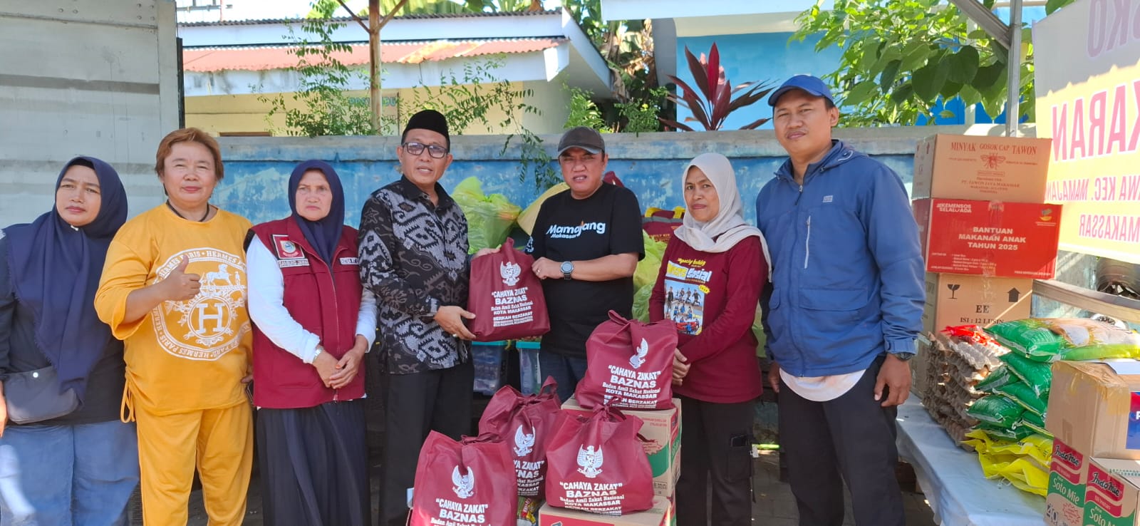 BAZNAS Makassar Bantu Korban Kebakaran di Tanjung Alang