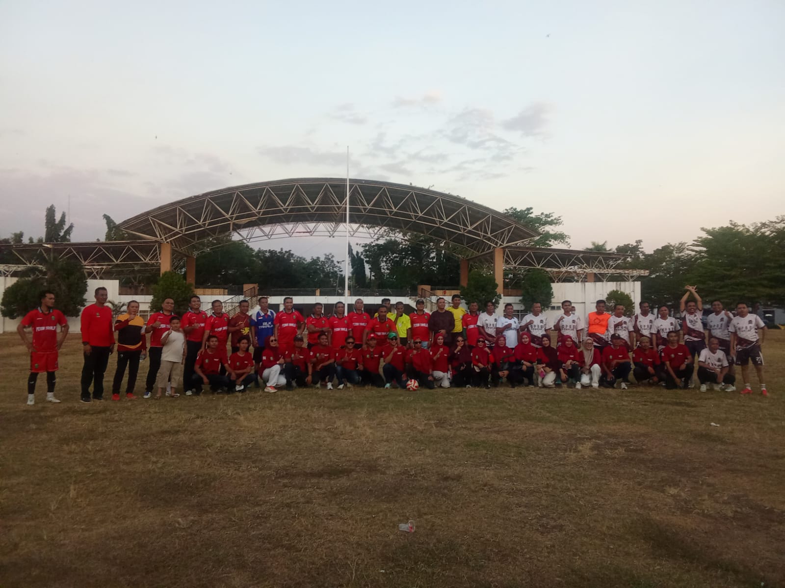 Laga Eksebisi Seru, Tim Eksekutif Raih Lemenangan atas Tim Legislatif Skor 6-3 Disaksikan Langsung Wakil Bupati Takalar
