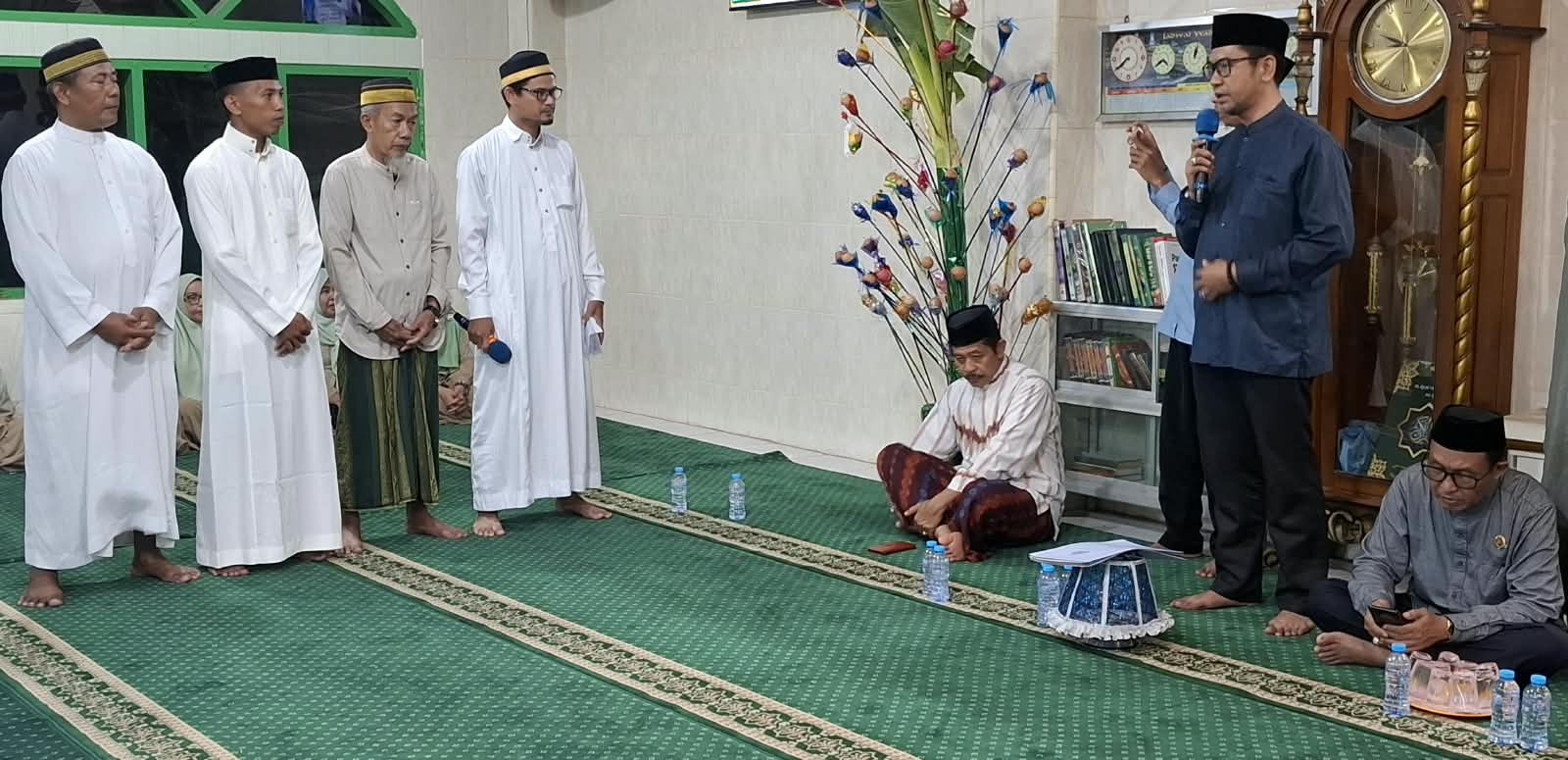 Wakil Ketua I BAZNAS Lantik Pengurus UPZ Masjid Babuttaubah